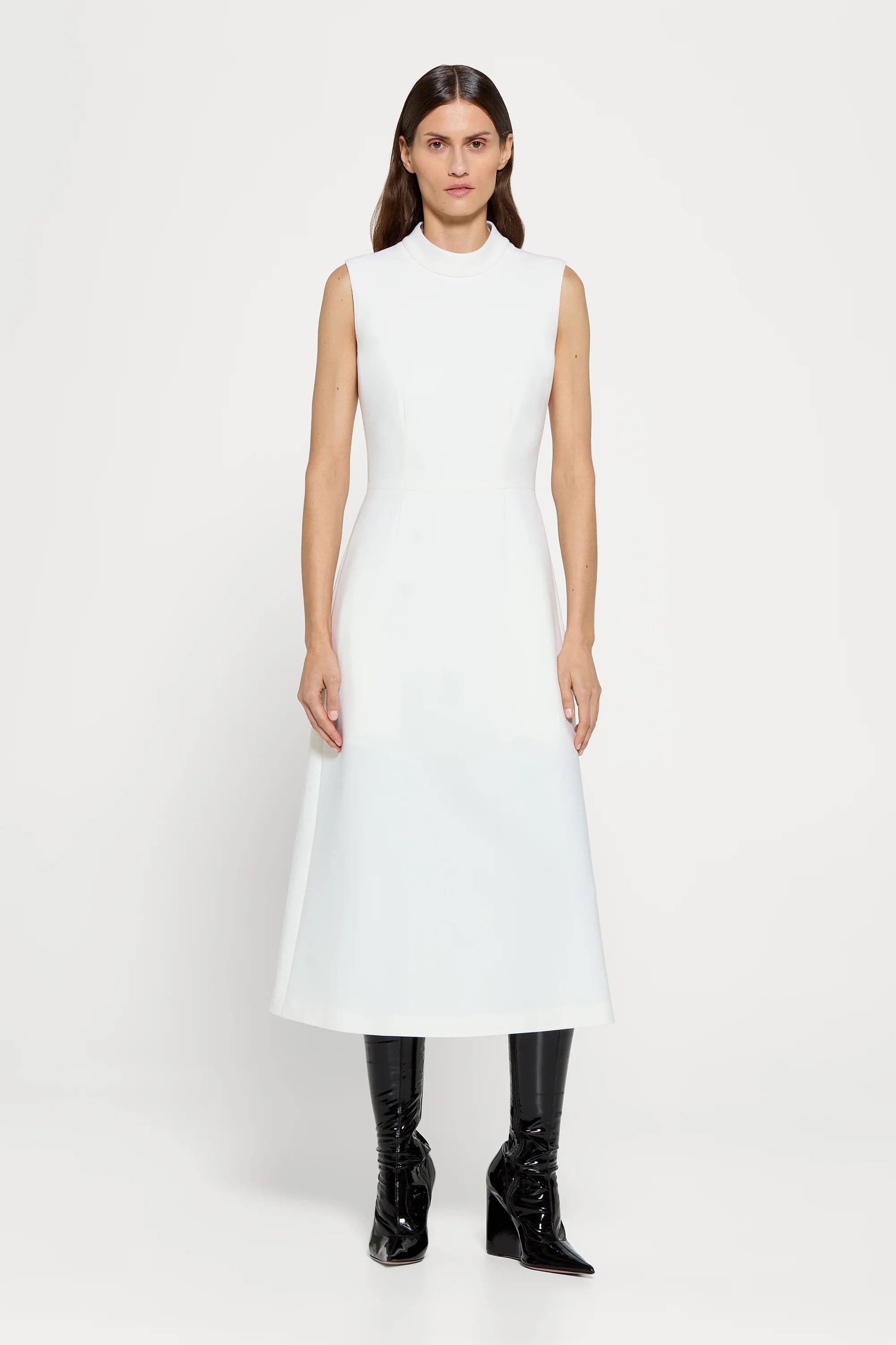 Nomadissem - Capella Dress: Ein weisses Midi-Kleid in A-Linien-Form